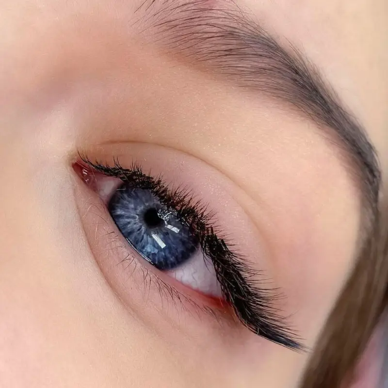 Efekt eyelinera Efekt eyelinera