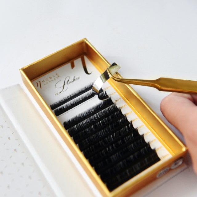 Rzęsy L Lashes Linia rzęs w podkręceniu L