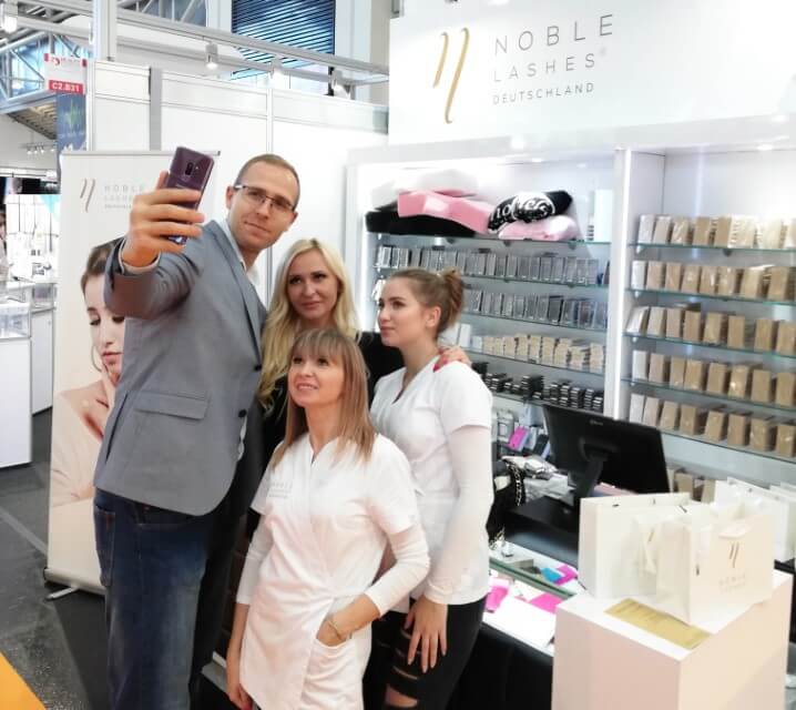 Team Noble Lashes Deutschland wraz z Pawłem Wojciechowskim Zespół Noble Lashes