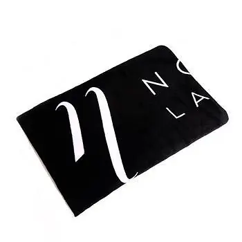 Koc z logo Noble Lashes 