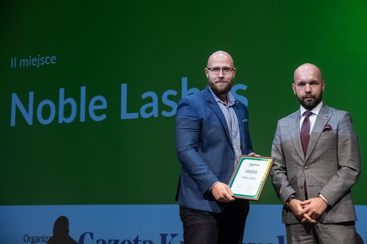 Noble Lashes ekologiczna firma z branży przedłużania rzęs Paweł Wojciechowski