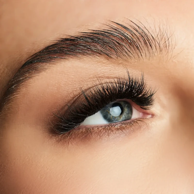 Stylizacja rzęs metodą objętościową