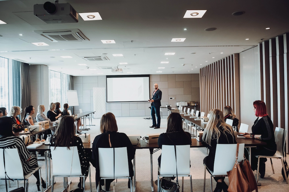 Prezentacja i szkolenie Noble Lashes dla stylistek rzęs