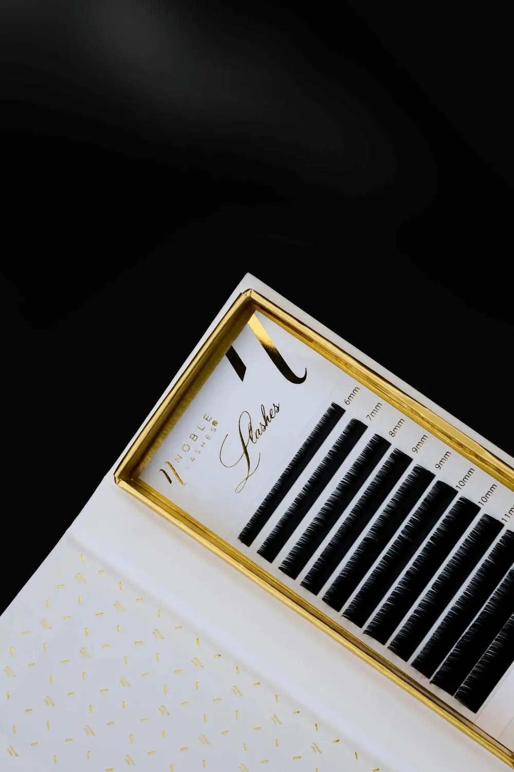 L Lashes