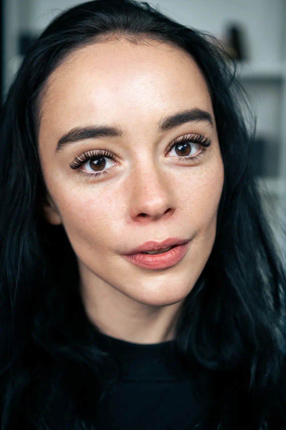 Efekt końcowy stylizacji Messy Glam