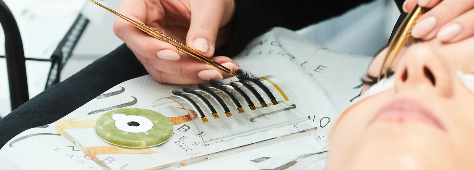 Sezon alergii a rzęsy – co powinna wiedzieć każda stylistka?