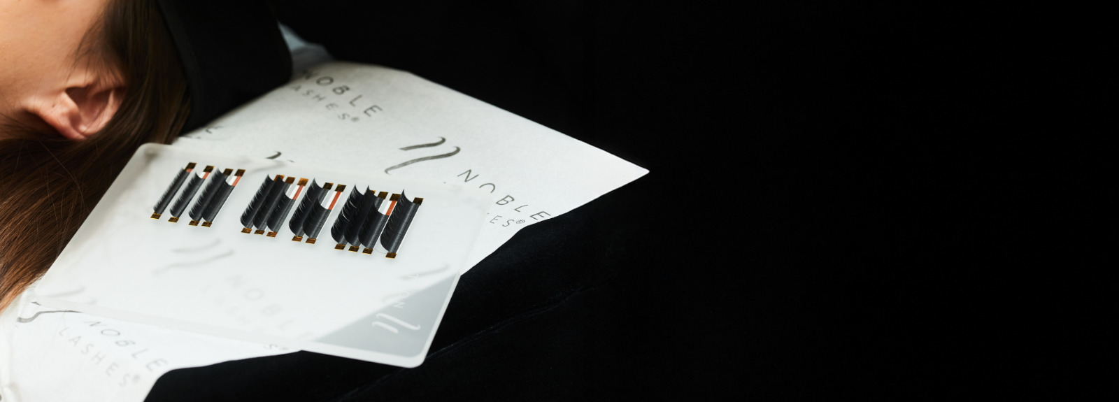 Jak przeprowadzić konsultację przed zabiegiem przedłużania rzęs?  