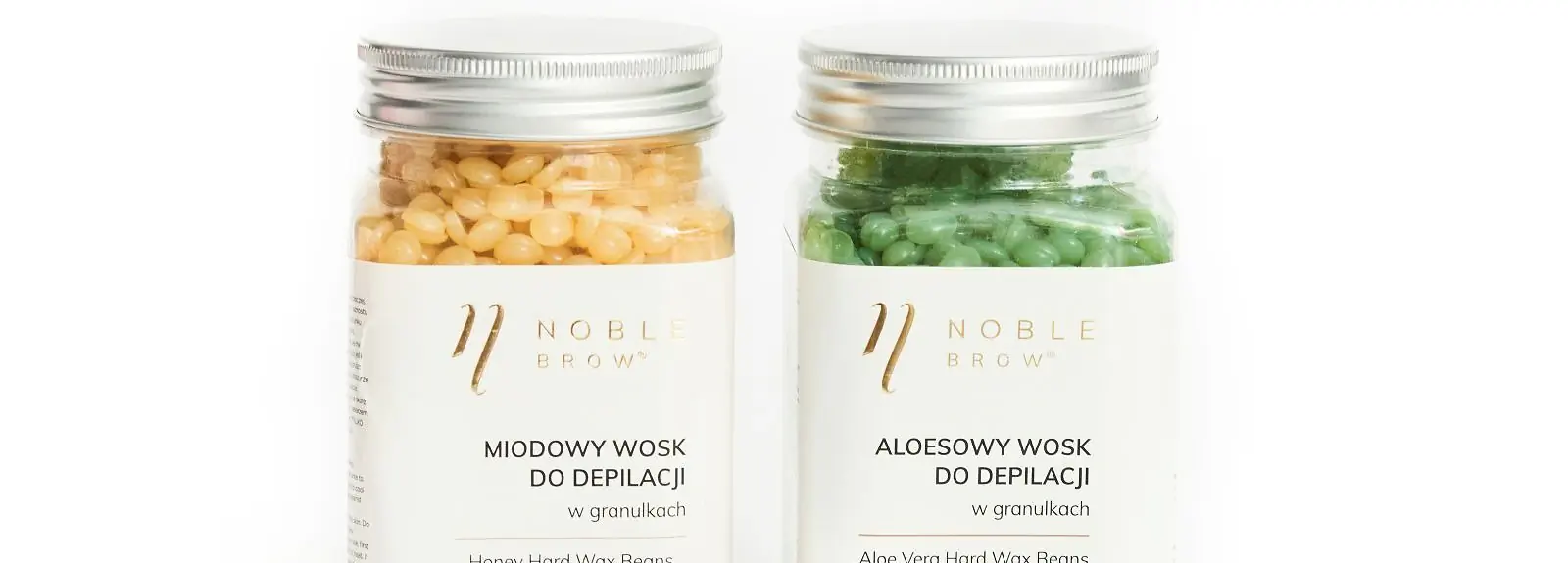 Regulacja brwi woskiem - jak uzyskać idealny łuk brwiowy?