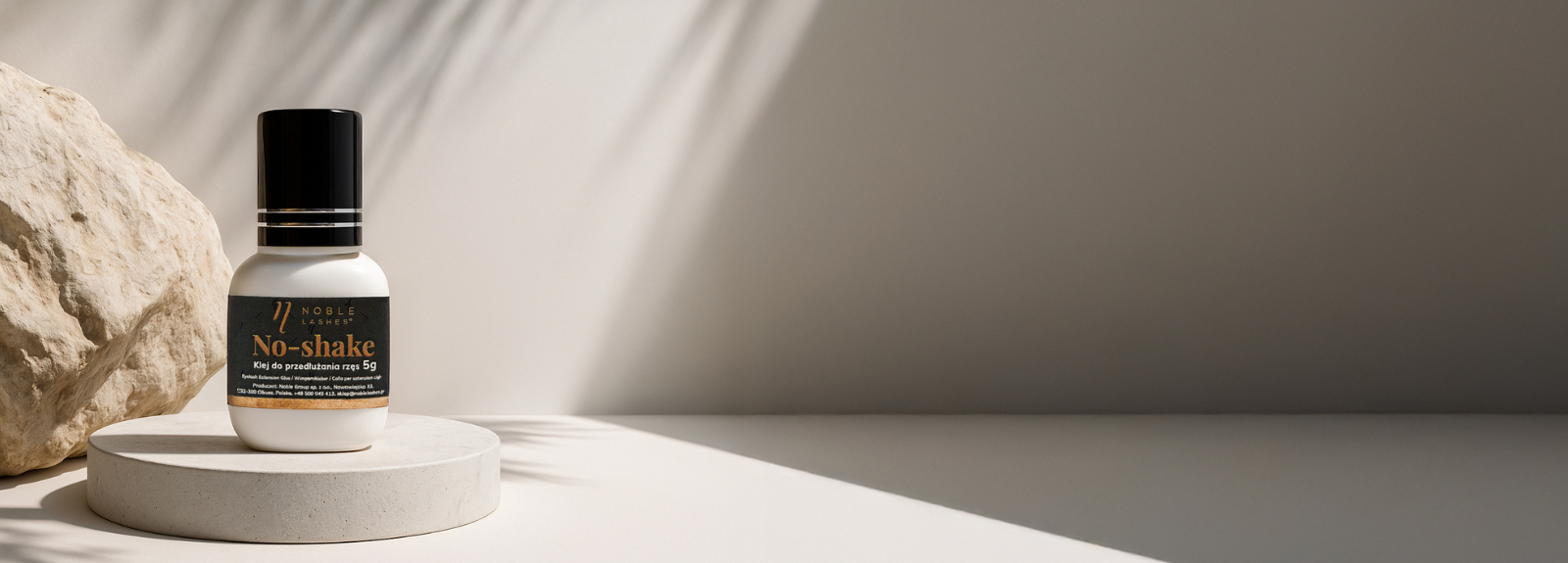 Zimowy niezbędnik stylistki rzęs - jaki klej wybrać na zimę?