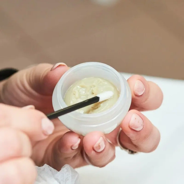 Remover w kremie do usuwania kleju do rzęs przedłużonych 15g