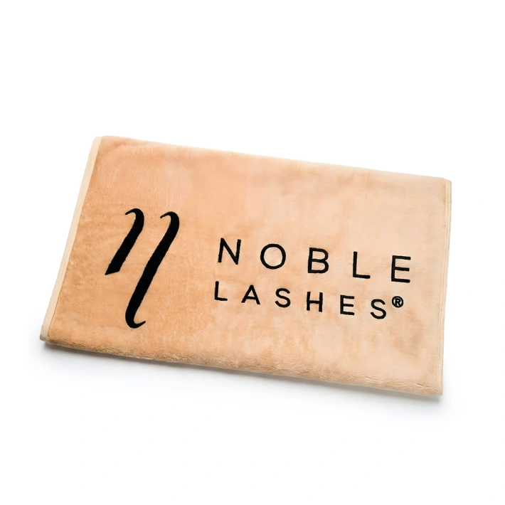 Koc z logo Noble Lashes - Czarny